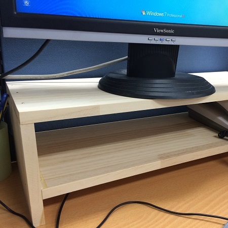 집성목으로 만든 연필꽂이