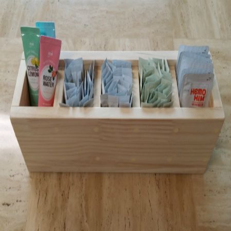 집성목으로 만든 건강보조식품 정리함