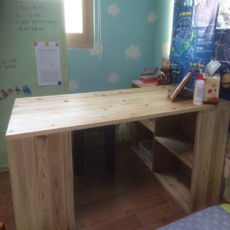 삼나무 집성목 책상