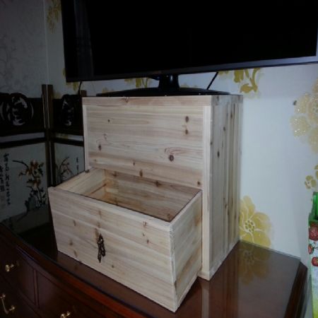 집성목으로 만든 TV받침겸 서랍장