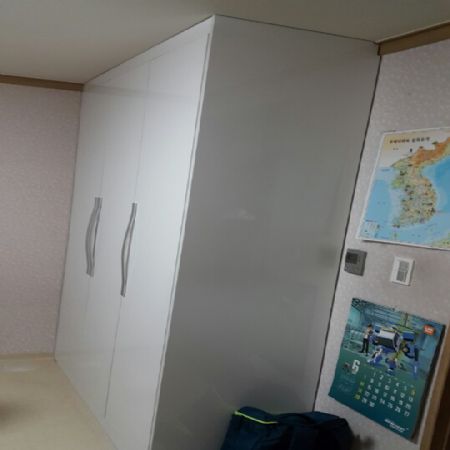 두번째 작은방 붙박이장 