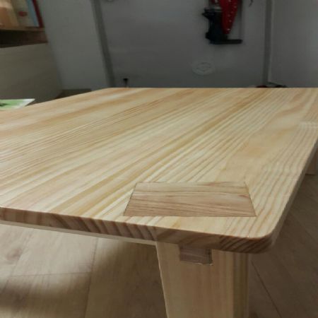 집성목으로만든 좌탁