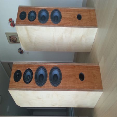 자작 합판으로 만든 3웨이 스피커