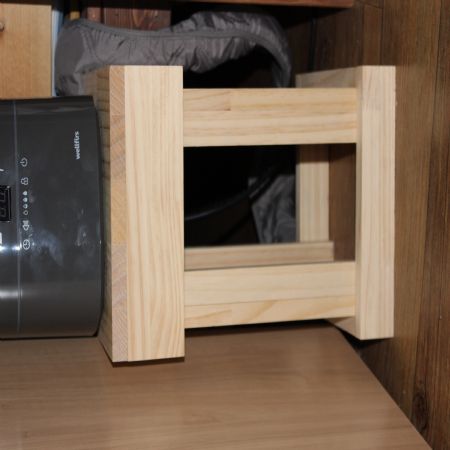 소나무로 만든 온수매트보일러 거치대