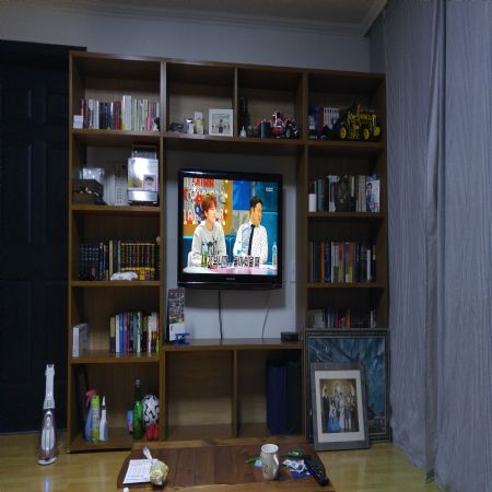 레드파인 집성목으로 만든 TV 거실장