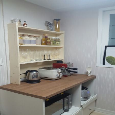 선반장으로 홈까페 완성했습니다.