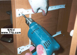 DIY22203.gif (43554 bytes)