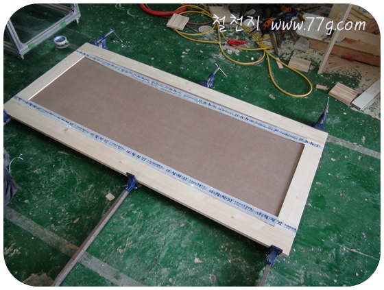 싱크대상부장개발,테이블 특대상판제작,2층침대,원목문짝,스카시제품,작업대제작