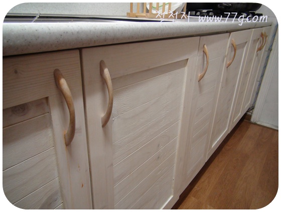 DIY싱크대,조립서비스 준비중,고양이 통로,슬라이딩 베드벤치,원목겔러리문짝,격자