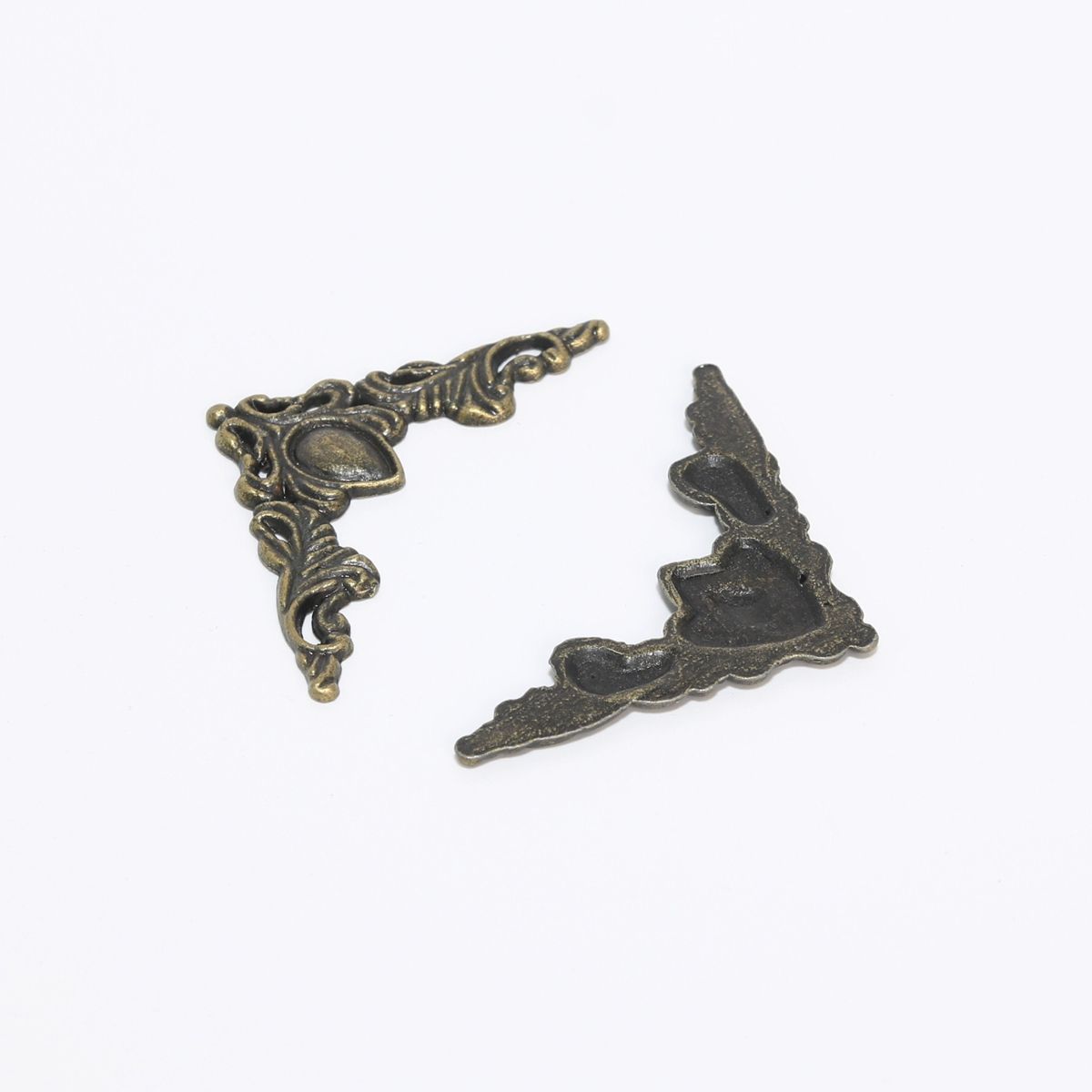 소품 부착 브론즈 몰딩  1