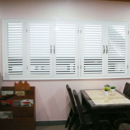 웨스턴 여닫이 겔러리 창문(테두리 나무틀포함)