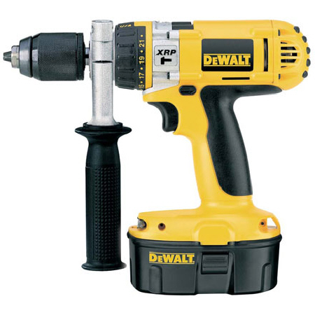 DEWALT 18V 13mm 충전 햄머드릴드라이버 변속, 역회전, 2.4Ah 배터리 1
