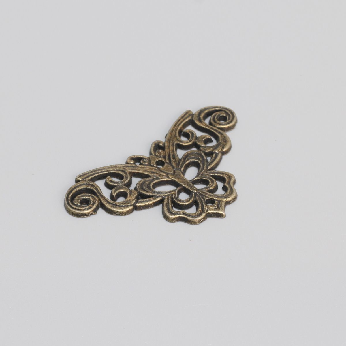 브론즈 나비장식 1