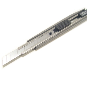 컷터칼 고급형 A300GRP 2