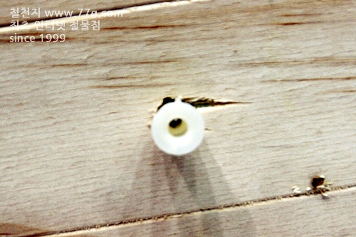 동공 앙카 UBR 4-12mm (화장실,텍스,얇은 철판용,피스 포함) 2