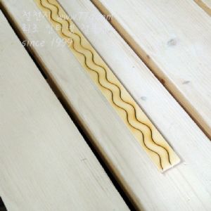 나무 몰딩 강물 미송합판 800x18x5mm 2