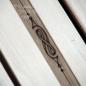 나무 몰딩 뫼비우스 미송합판 800x18x5mm 2